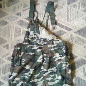 Forever 21 camo overall skirt